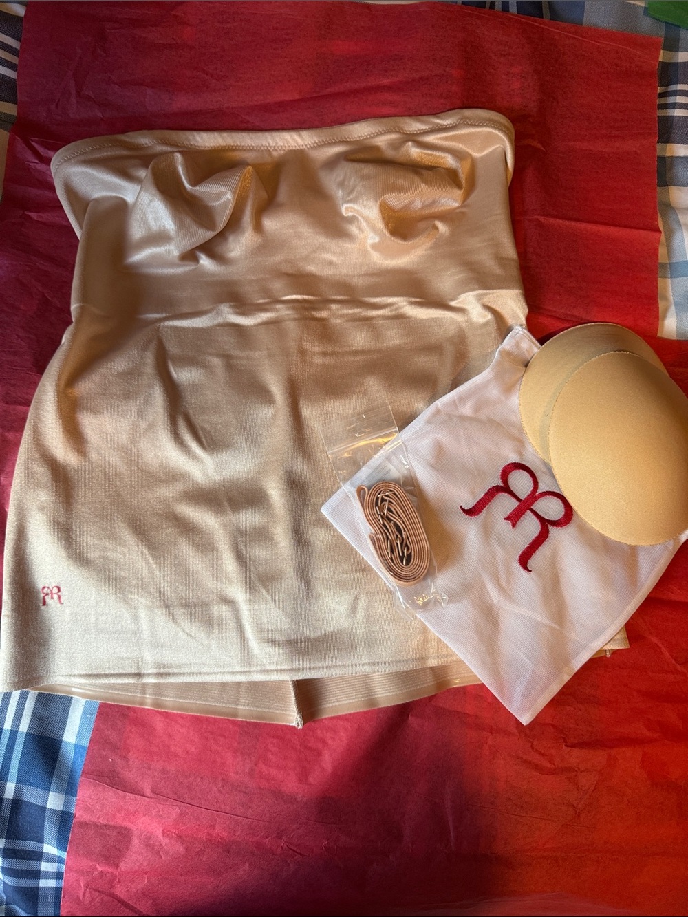 Ruby Ribbon Strapless Shaping Bandeau in Beige/Cream size 38